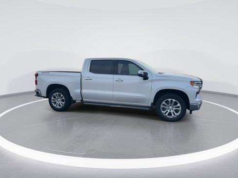 Used 2022 Chevrolet Silverado 1500 LTZ w/ LTZ Premium Package image 10