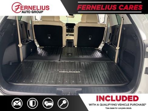 Used 2023 Toyota Highlander XLE AWD/4WD image 24