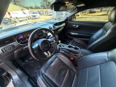 Used 2022 Ford Mustang GT Premium w/ Equipment Group 401A image 7