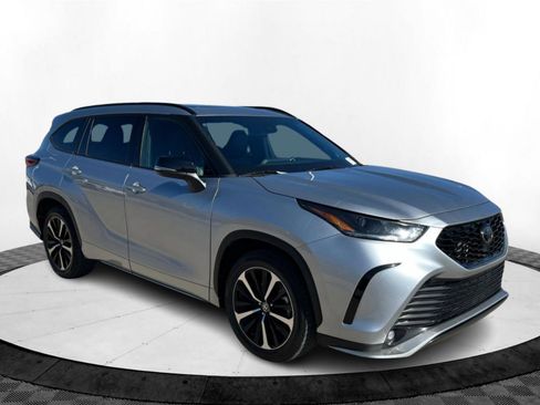 Certified 2022 Toyota Highlander XSE image 9