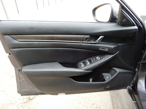 Used 2021 Honda Accord EX-L image 18