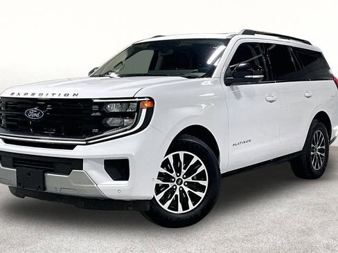 Used 2025 Ford Expedition Platinum AWD/4WD image 14