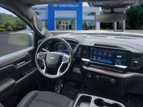 Certified 2024 Chevrolet Silverado 1500 LT AWD/4WD image 32