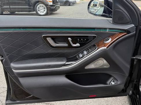 Used 2021 Mercedes-Benz S 580 4MATIC Sedan image 4