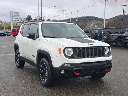 Used 2023 Jeep Renegade Trailhawk image 7