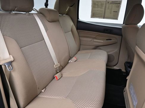 Used 2015 Toyota Tacoma PreRunner w/ SR5 Package RWD image 15