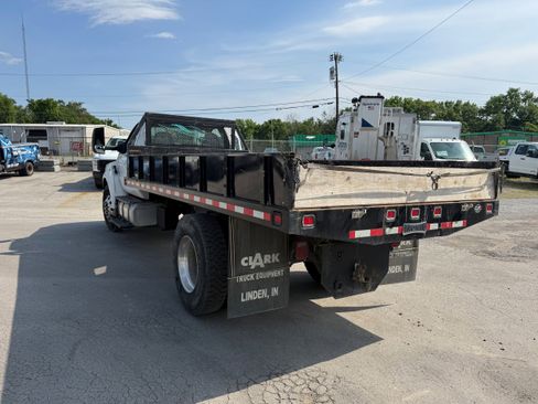 Certified 2019 Ford F650 2WD Regular Cab Super Duty image 7