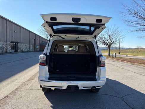 Used 2020 Toyota 4Runner Limited image 13