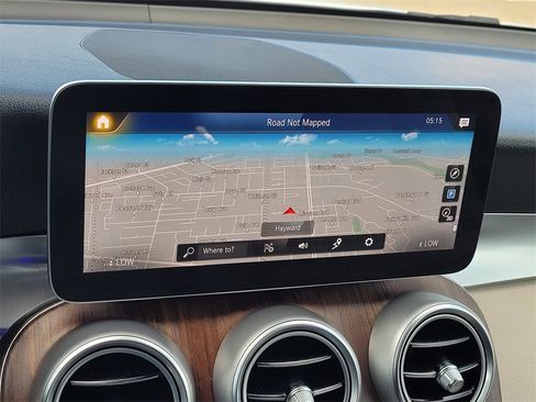 Used 2022 Mercedes-Benz GLC 300 w/ Multimedia Package Lite image 18