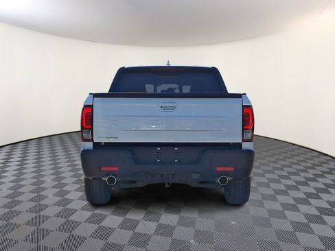 Used 2025 Honda Ridgeline Black Edition image 6
