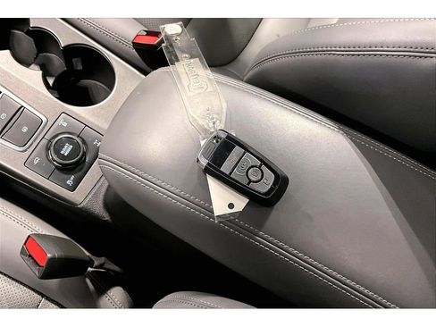 Used 2025 Ford Bronco Sport Badlands image 13