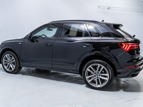 Used 2023 Audi Q3 2.0T Premium w/ Black Optic Sport Package image 2
