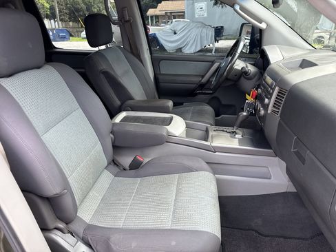 Used 2004 Nissan Titan SE image 20