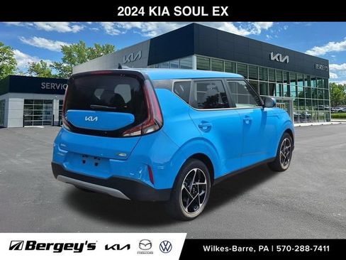 Used 2024 Kia Soul EX FWD image 8