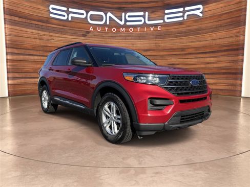 Used 2022 Ford Explorer XLT image 7