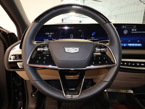 Certified 2026 Cadillac Lyriq Signature Luxury w/ Nappa Leather Package AWD/4WD image 10