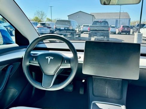 Used 2022 Tesla Model 3 Long Range AWD/4WD image 23