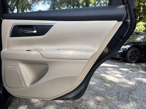 Used 2017 Nissan Altima 2.5 SV FWD image 23