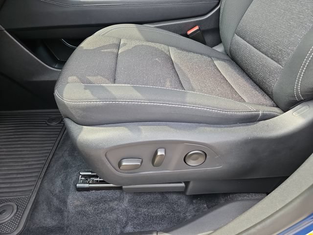 Used 2025 Chevrolet Traverse LT w/ Midnight/Sport Edition FWD image 13