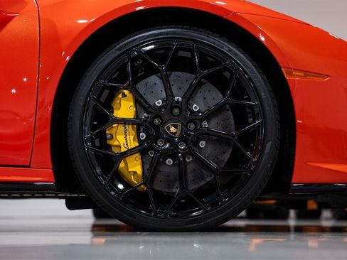 Used 2021 Lamborghini Huracan EVO AWD/4WD image 44