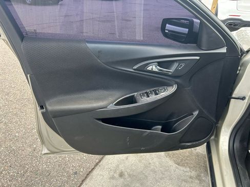 Used 2016 Chevrolet Malibu LT image 14