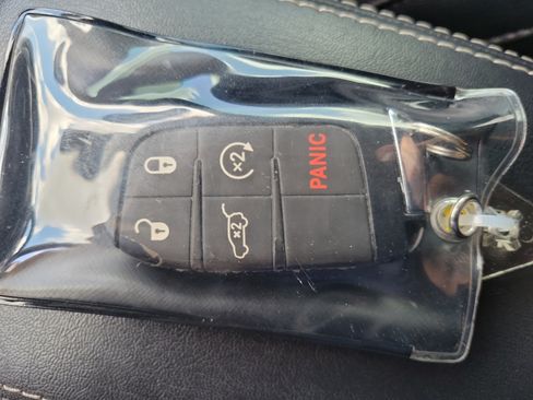 Used 2021 Jeep Compass Latitude FWD image 34