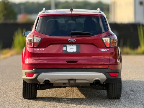 Used 2017 Ford Escape Titanium AWD/4WD image 4