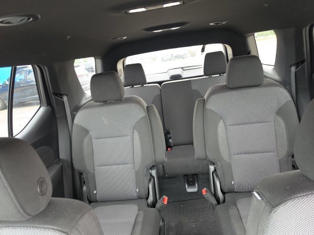 Used 2023 Chevrolet Traverse LT FWD image 12