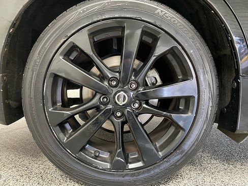 Used 2018 Nissan Altima 2.5 SR w/ SR Midnight Edition image 26