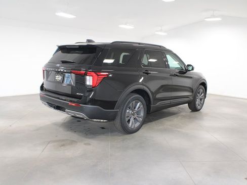 New 2026 Ford Explorer Active w/ Active Comfort Package image 8