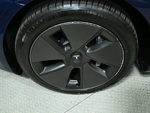 Used 2023 Tesla Model 3 Standard Range RWD image 16