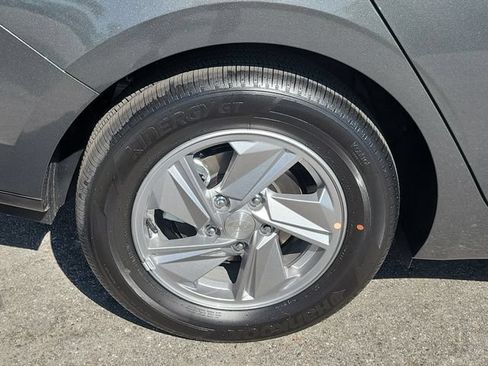 New 2026 Hyundai Elantra SE FWD image 27