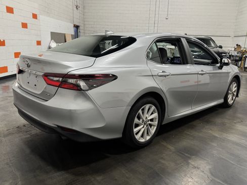 Used 2022 Toyota Camry LE image 13