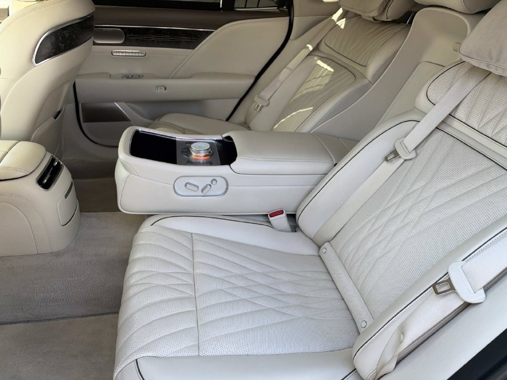 Certified 2023 Genesis G90 3.5T AWD/4WD image 13