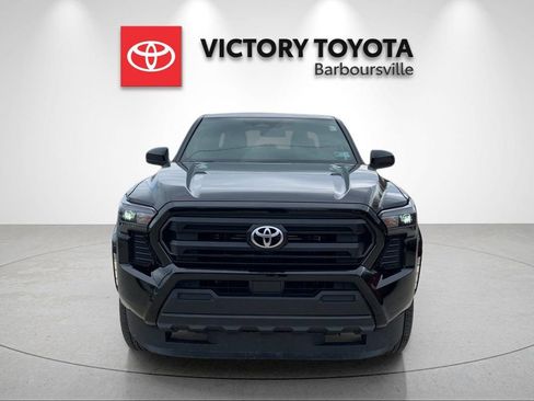 Used 2025 Toyota Tacoma SR w/ SR Upgrade Package AWD/4WD image 8