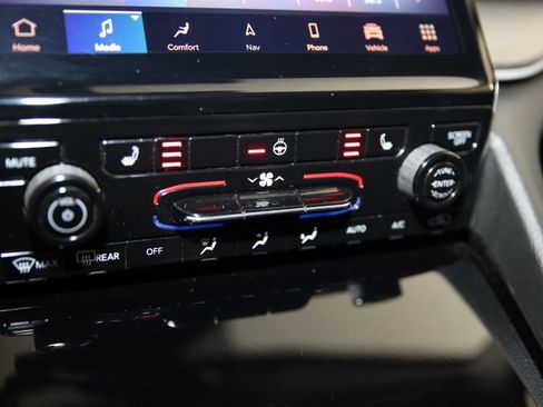 Used 2022 Jeep Grand Cherokee L Limited image 30