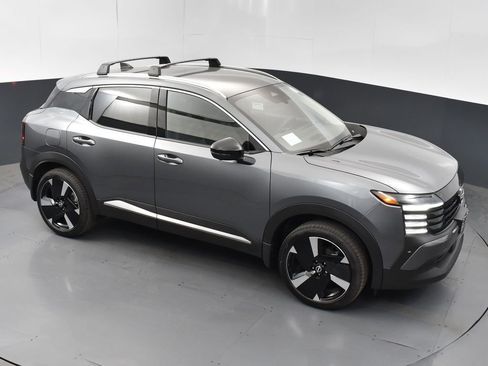 New 2026 Nissan Kicks SR w/ Cold Weather Package AWD/4WD image 44