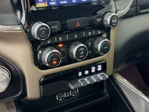Used 2022 RAM 1500 Laramie AWD/4WD image 16