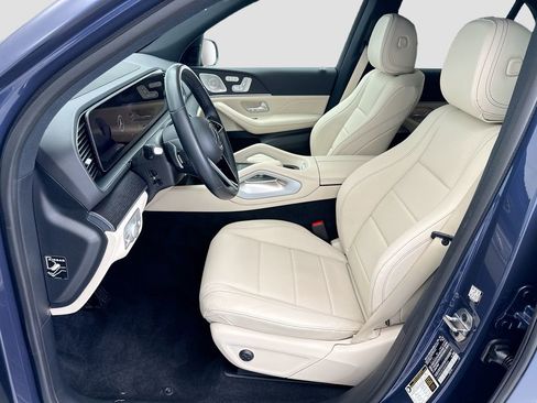 Used 2025 Mercedes-Benz GLE 450e 4MATIC image 18