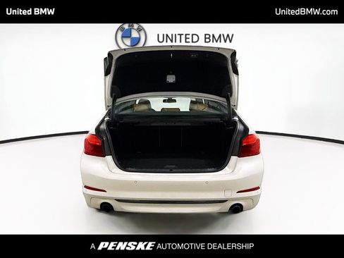 Used 2019 BMW 530e w/ Premium Package image 14