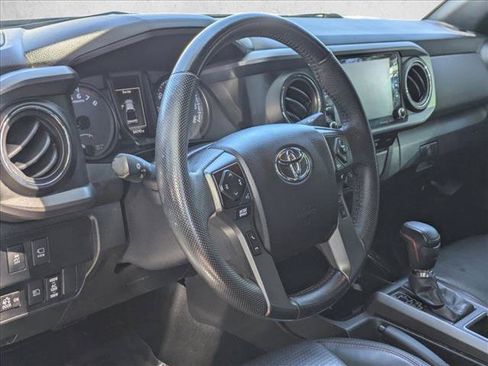 Used 2021 Toyota Tacoma TRD Pro AWD/4WD image 9