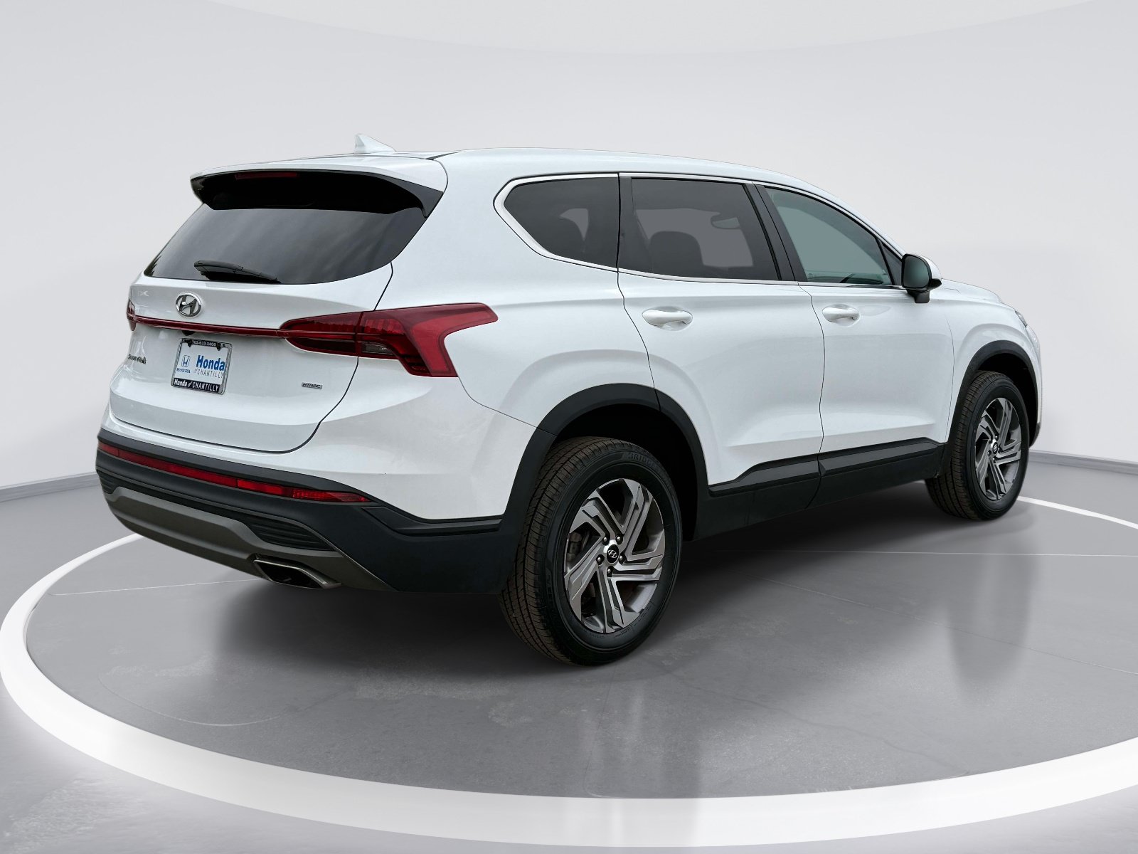 Used 2023 Hyundai Santa Fe SE AWD/4WD image 2