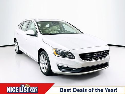 Used 2016 Volvo V60 T5 Platinum image 1