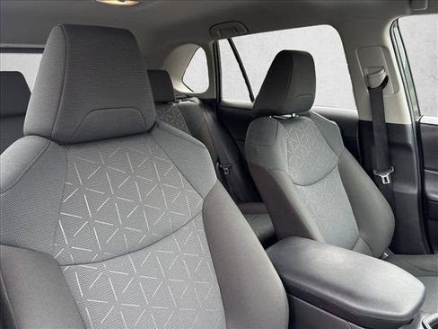 Certified 2025 Toyota RAV4 XLE AWD/4WD image 28