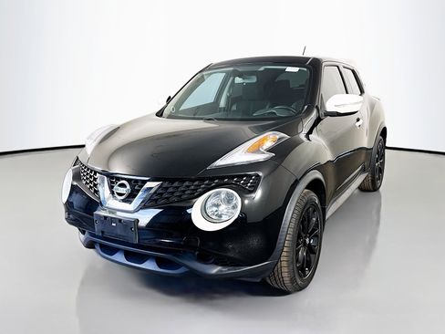Used 2017 Nissan Juke SV image 4