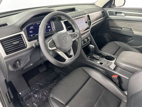 Used 2023 Volkswagen Atlas SE image 9