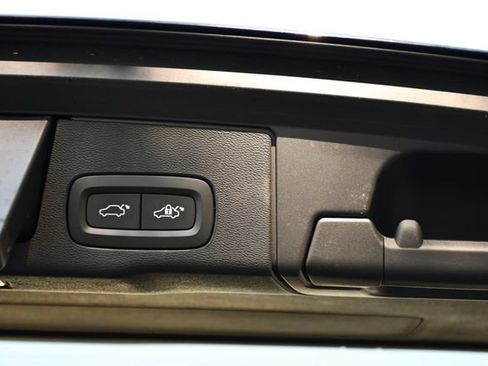 Used 2024 Volvo XC60 B5 Plus w/ Climate Package AWD/4WD image 25