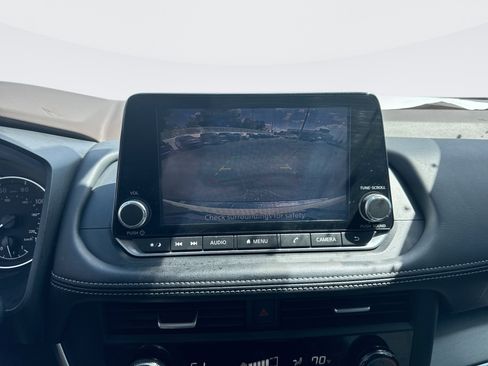 Used 2023 Nissan Rogue SV FWD image 20