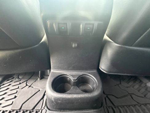 Used 2016 Jeep Wrangler Unlimited Sahara AWD/4WD image 33