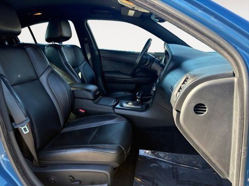 Used 2020 Dodge Charger SXT w/ Plus Group image 4